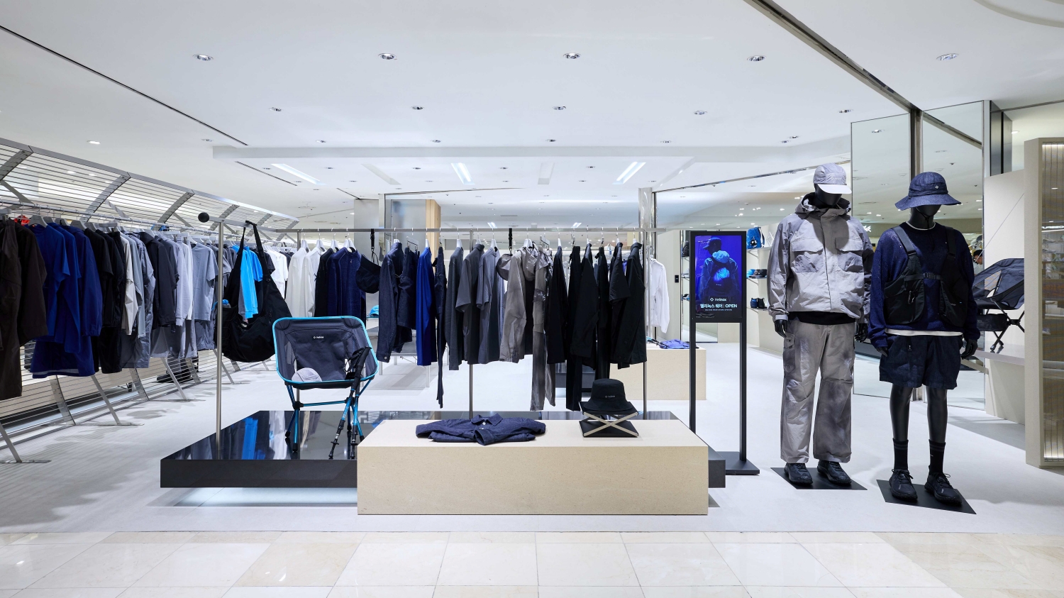 헬리녹스웨어, 첫 단독 오프라인 매장 오픈... 빅3 주요점 입점 1169-Image